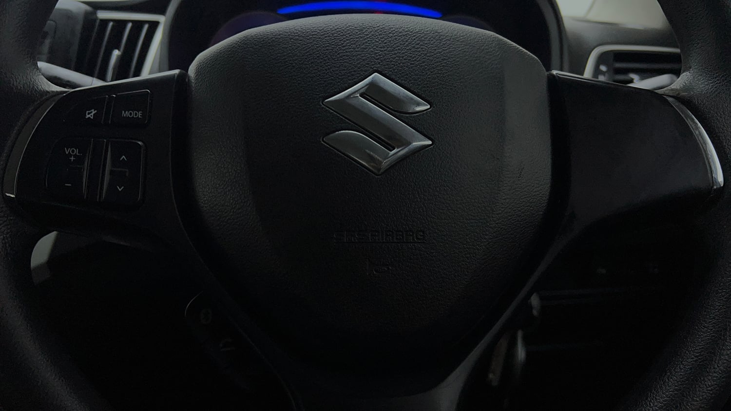 Used 2018 Maruti Suzuki Baleno Delta 1.3 Diesel Manual top_features Airbags