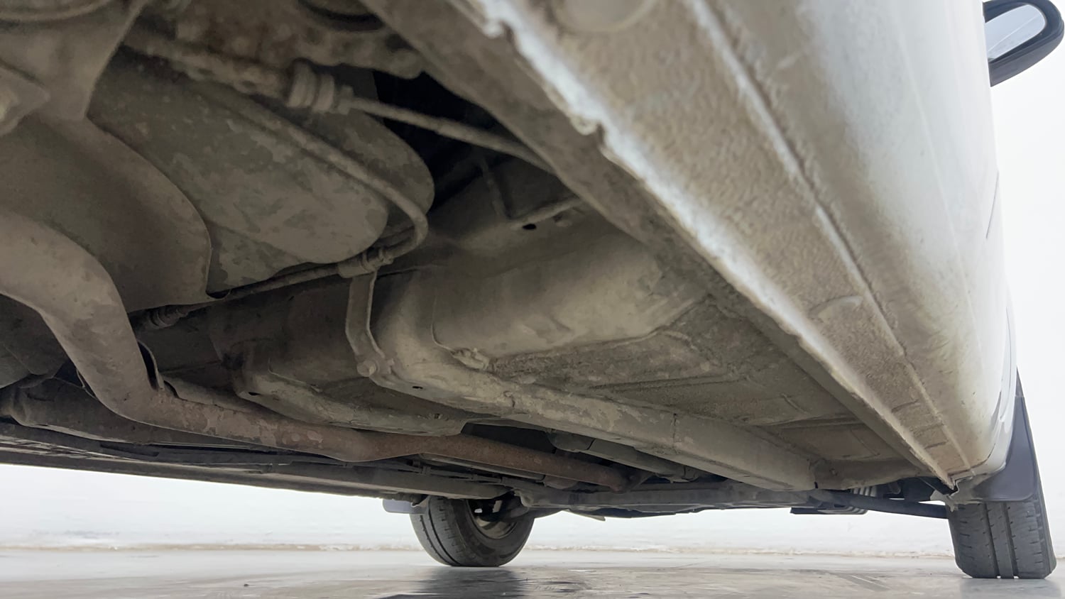 Used 2012 Hyundai i20 Sportz 1.2 BS-IV Petrol Manual extra REAR RIGHT UNDERBODY VIEW