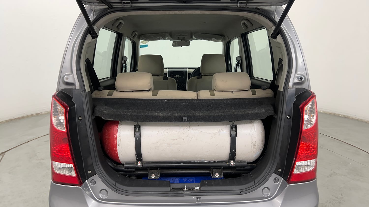 Used 2013 Maruti Suzuki Wagon R LXI CNG Cng Manual interior DICKY INSIDE VIEW