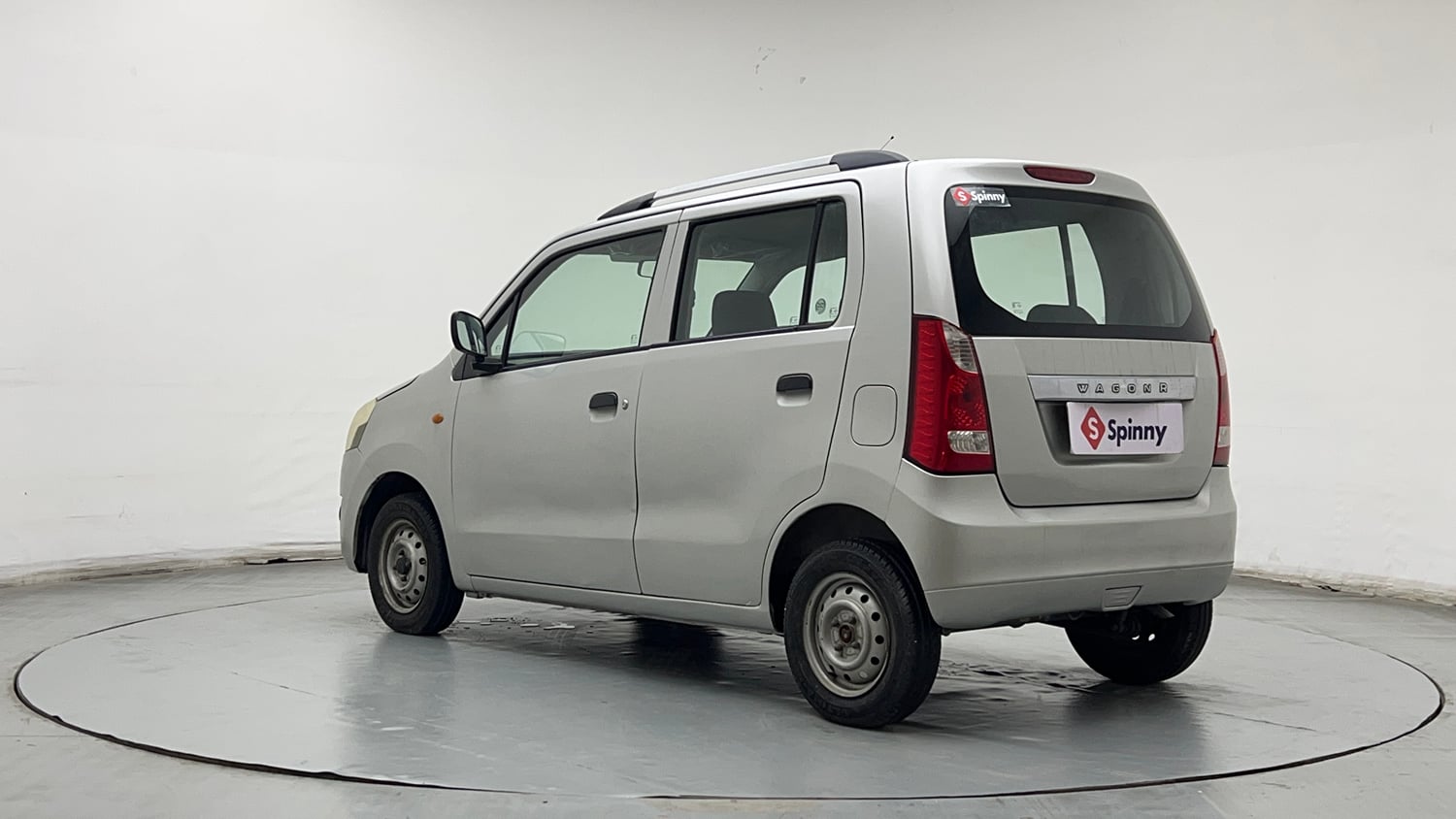 Used 2013 Maruti Suzuki Wagon R LXI Petrol Manual exterior LEFT REAR CORNER VIEW