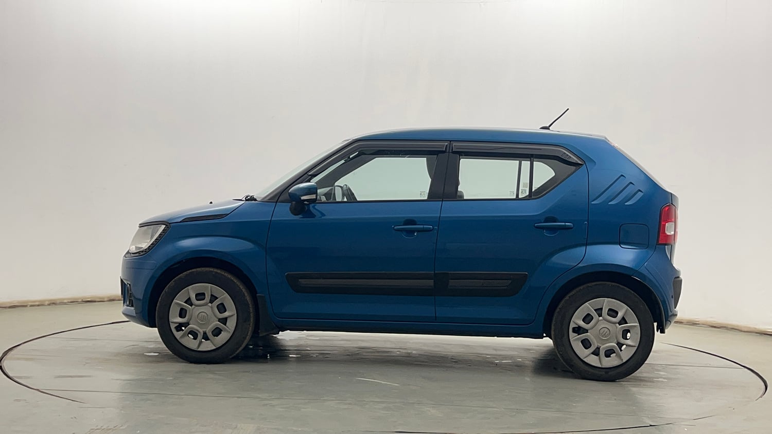 Used 2017 Maruti Suzuki Ignis Delta 1.2 MT Petrol Manual exterior LEFT SIDE VIEW