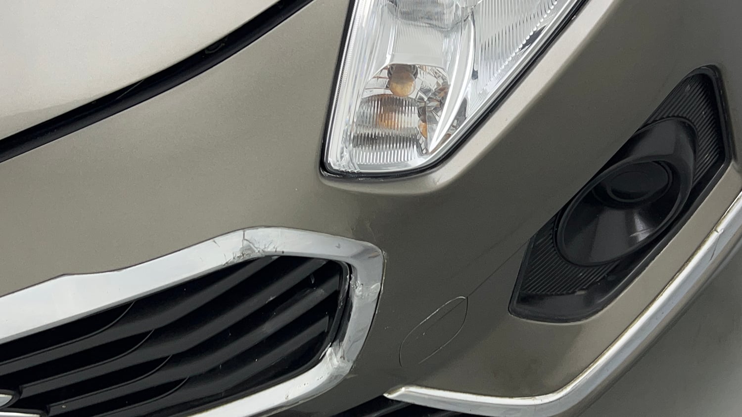 Used 2019 Maruti Suzuki Dzire VXi Petrol Manual dents MINOR SCRATCH