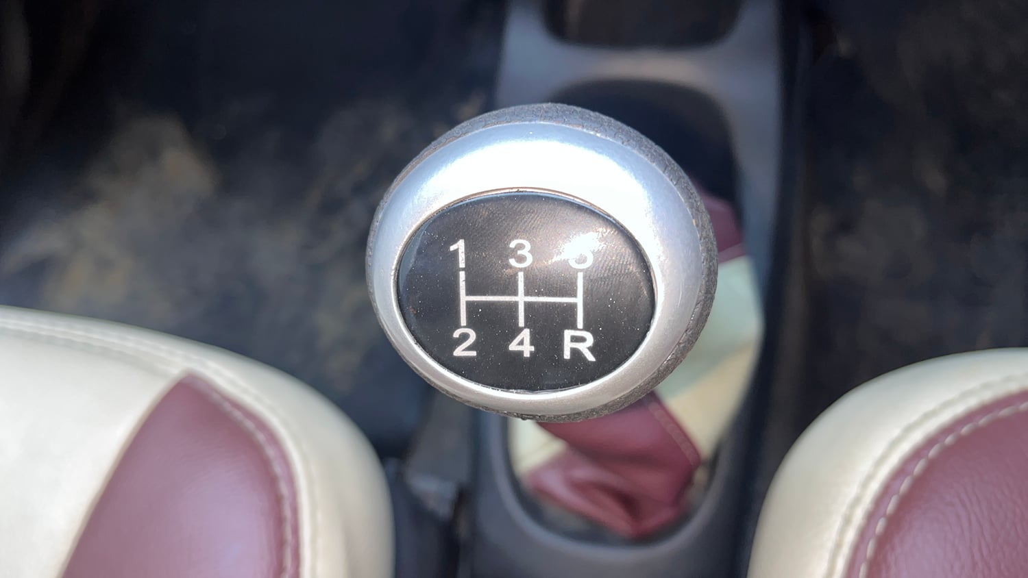 Used 2012 Maruti Suzuki Wagon R 1.0 LXi CNG Cng Manual interior GEAR  KNOB VIEW