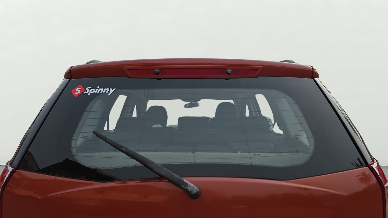 Used 2017 Mahindra XUV500 W4 Diesel Manual exterior BACK WINDSHIELD VIEW