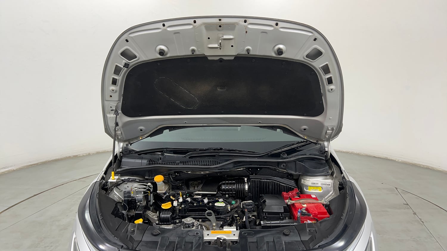 Used 2020 Tata Altroz XZ Petrol Petrol Manual engine ENGINE & BONNET OPEN FRONT VIEW