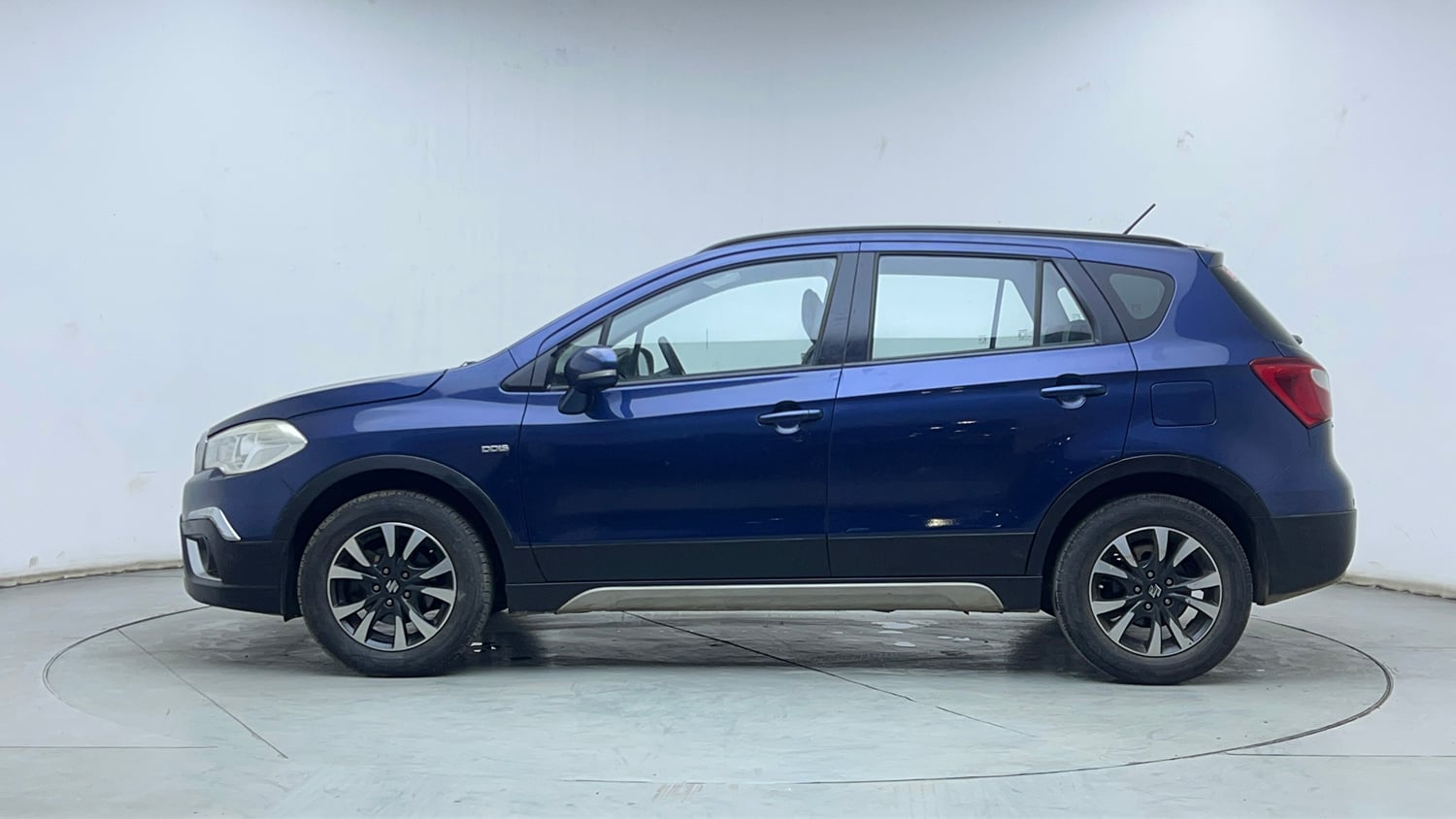 Used 2018 Maruti Suzuki S-Cross Zeta 1.3 Diesel Manual exterior LEFT SIDE VIEW