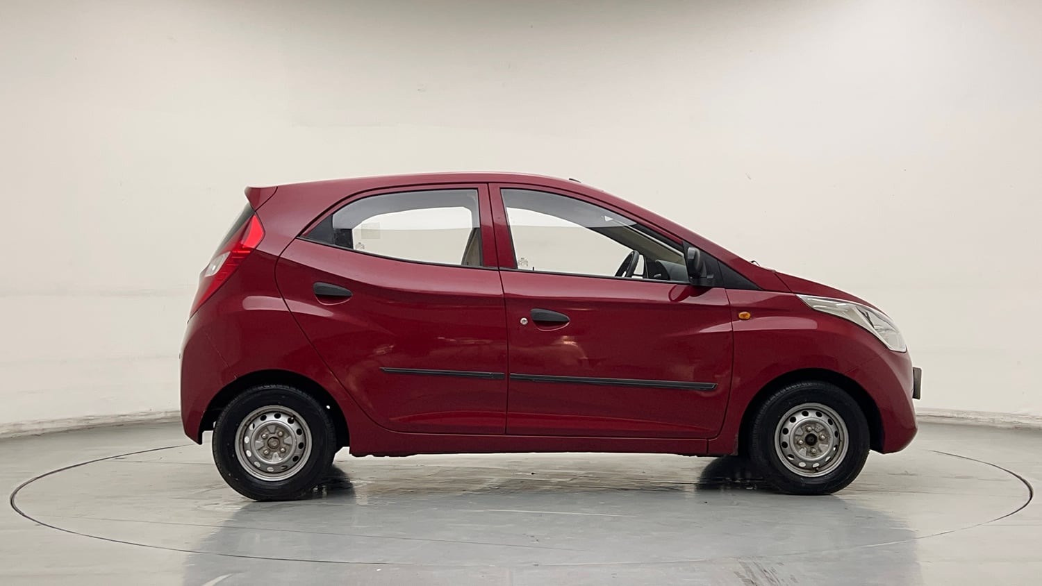 Used 2016 Hyundai Eon D-Lite + Petrol Manual exterior RIGHT SIDE VIEW