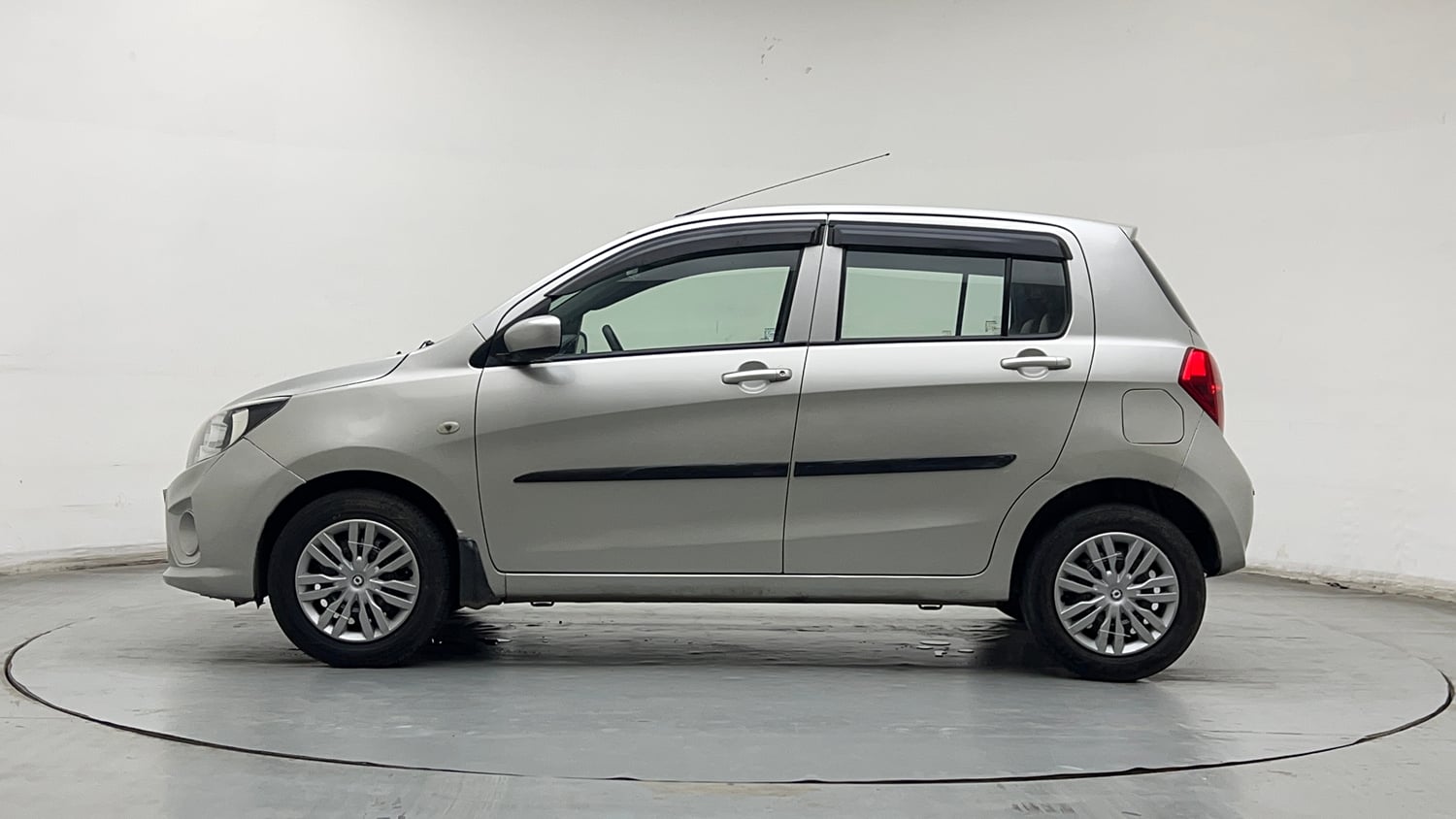Used 2017 Maruti Suzuki Celerio VXi Petrol Manual exterior LEFT SIDE VIEW