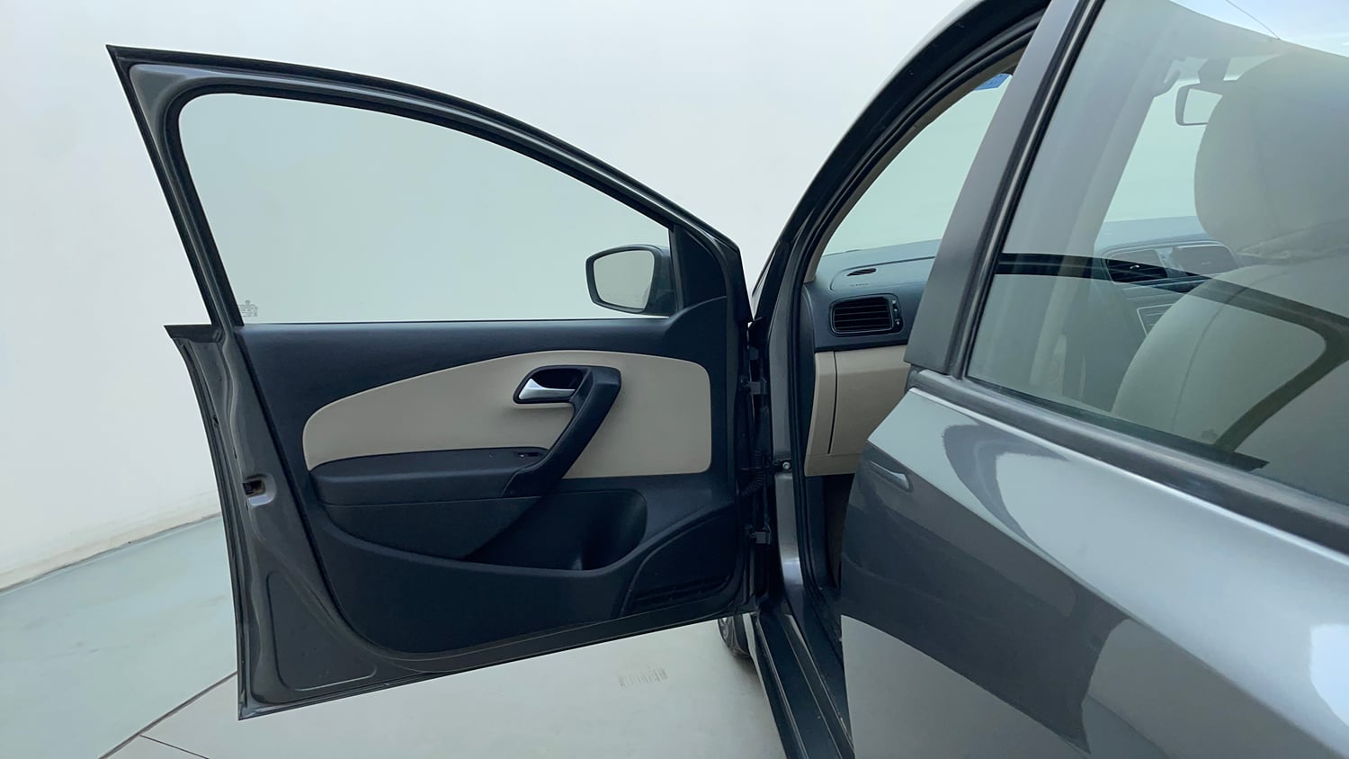 Used 2014 Volkswagen Polo Comfortline 1.2L (P) Petrol Manual interior LEFT FRONT DOOR OPEN VIEW