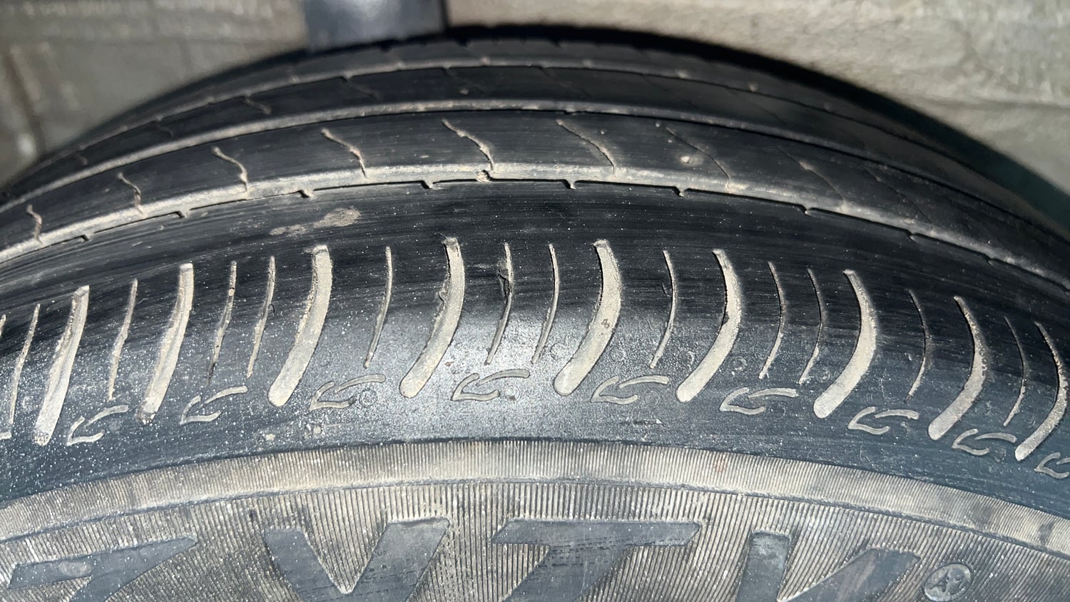 Used 2017 Maruti Suzuki Celerio VXi Petrol Manual tyres RIGHT REAR TYRE TREAD VIEW