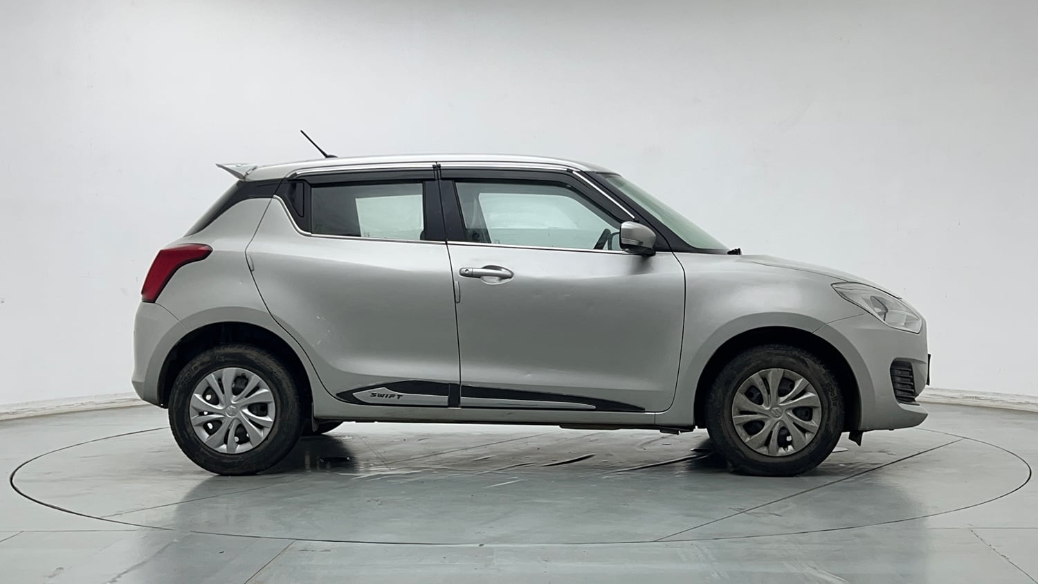 Used 2023 Maruti Suzuki Swift VXi Petrol Manual exterior RIGHT SIDE VIEW