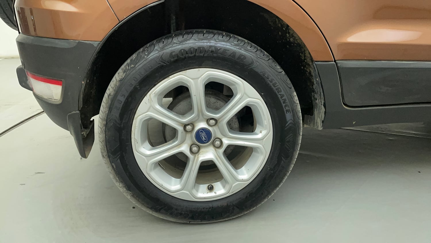 Used 2019 Ford EcoSport Titanium + 1.5L TDCi Diesel Manual tyres RIGHT REAR TYRE RIM VIEW