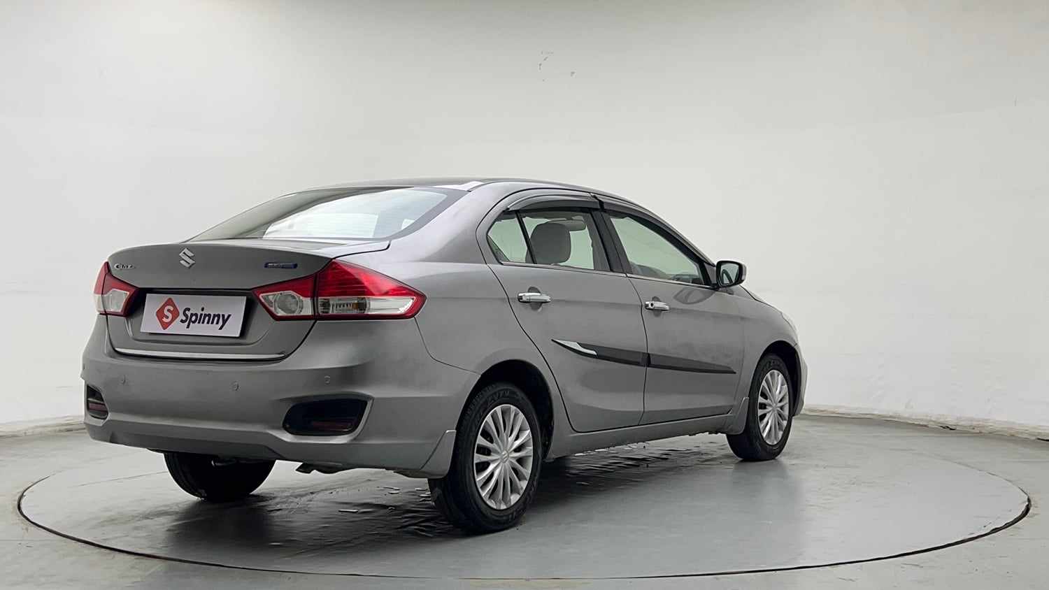 Used 2019 Maruti Suzuki Ciaz Sigma Hybrid 1.5 Petrol Manual exterior RIGHT REAR CORNER VIEW