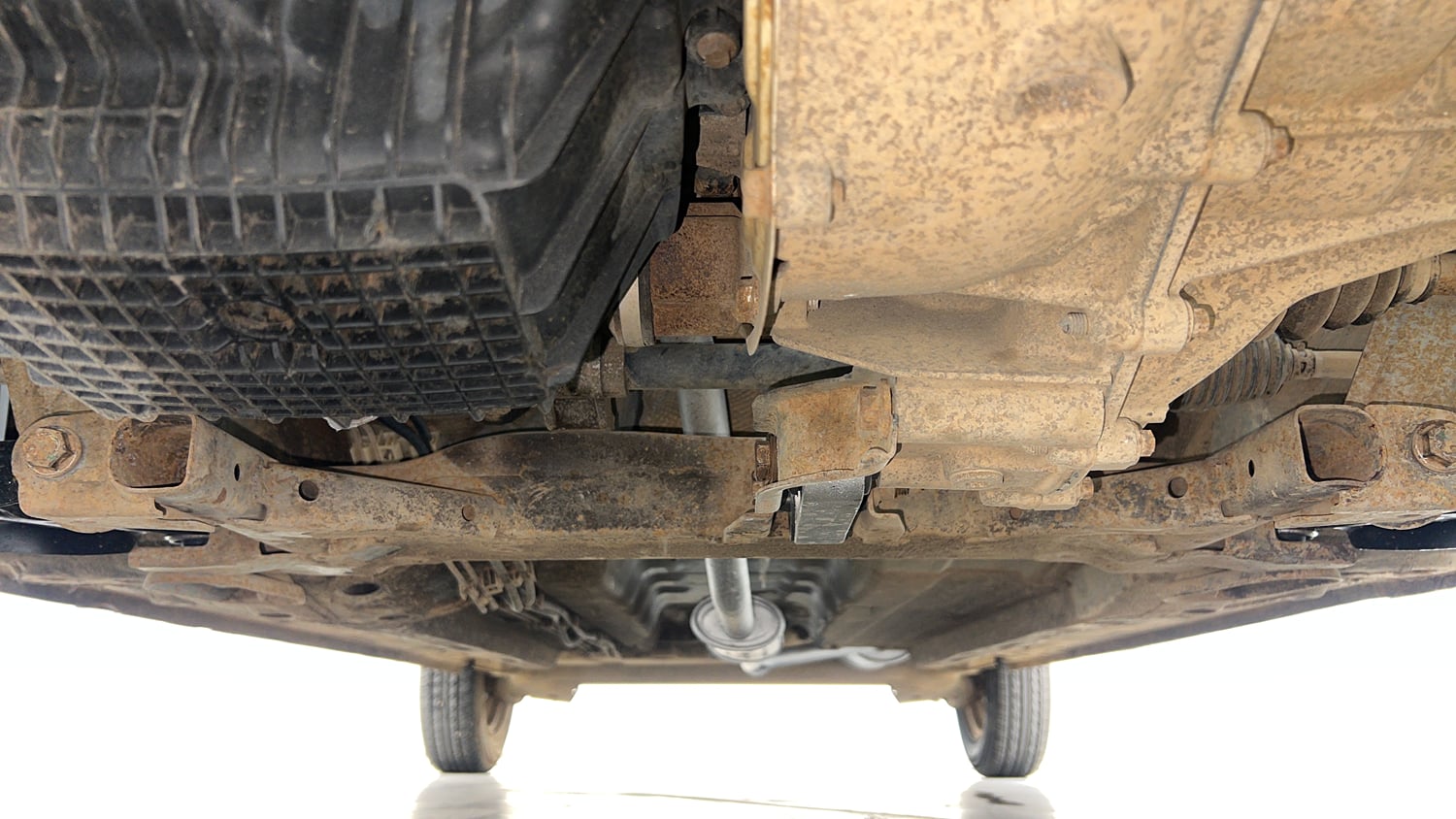 Used 2016 Renault Kwid RXL Petrol Manual extra FRONT LEFT UNDERBODY VIEW