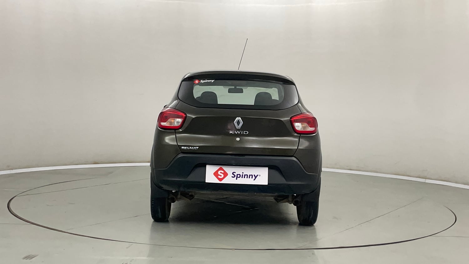 Used 2018 Renault Kwid 1.0 RXT Petrol Manual exterior BACK VIEW