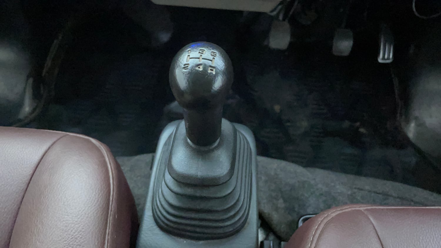 Used 2015 Maruti Suzuki Eeco 5 STR WITH A/C+HTR Petrol Manual interior GEAR  KNOB VIEW