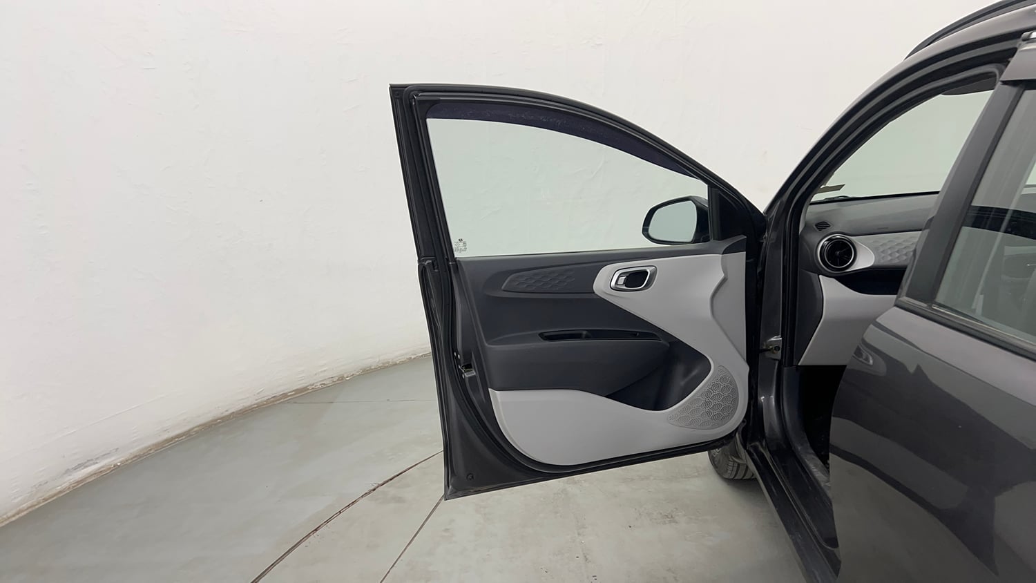 Used 2020 Hyundai Grand i10 Nios Sportz 1.2 Kappa VTVT CNG Cng Manual interior LEFT FRONT DOOR OPEN VIEW