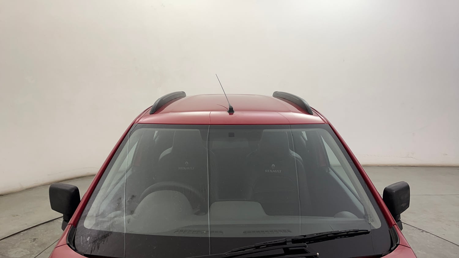 Used 2015 Renault Kwid RXT Petrol Manual exterior FRONT WINDSHIELD VIEW