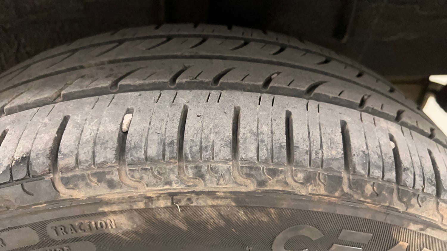 Used 2022 Renault Triber RXZ Petrol Manual tyres LEFT REAR TYRE TREAD VIEW