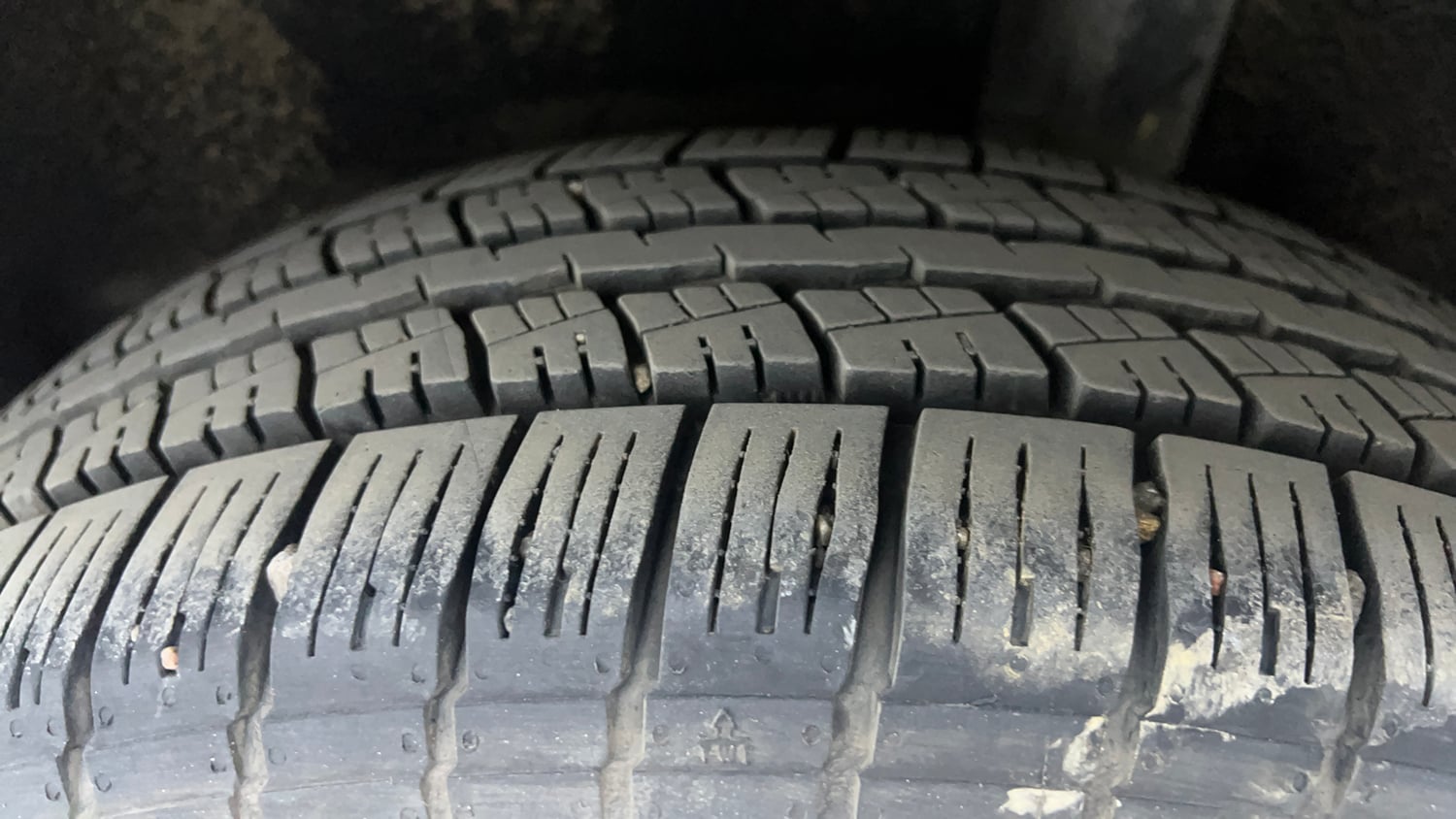 Used 2016 Ford EcoSport Titanium 1.5L Ti-VCT AT Petrol Automatic tyres LEFT REAR TYRE TREAD VIEW