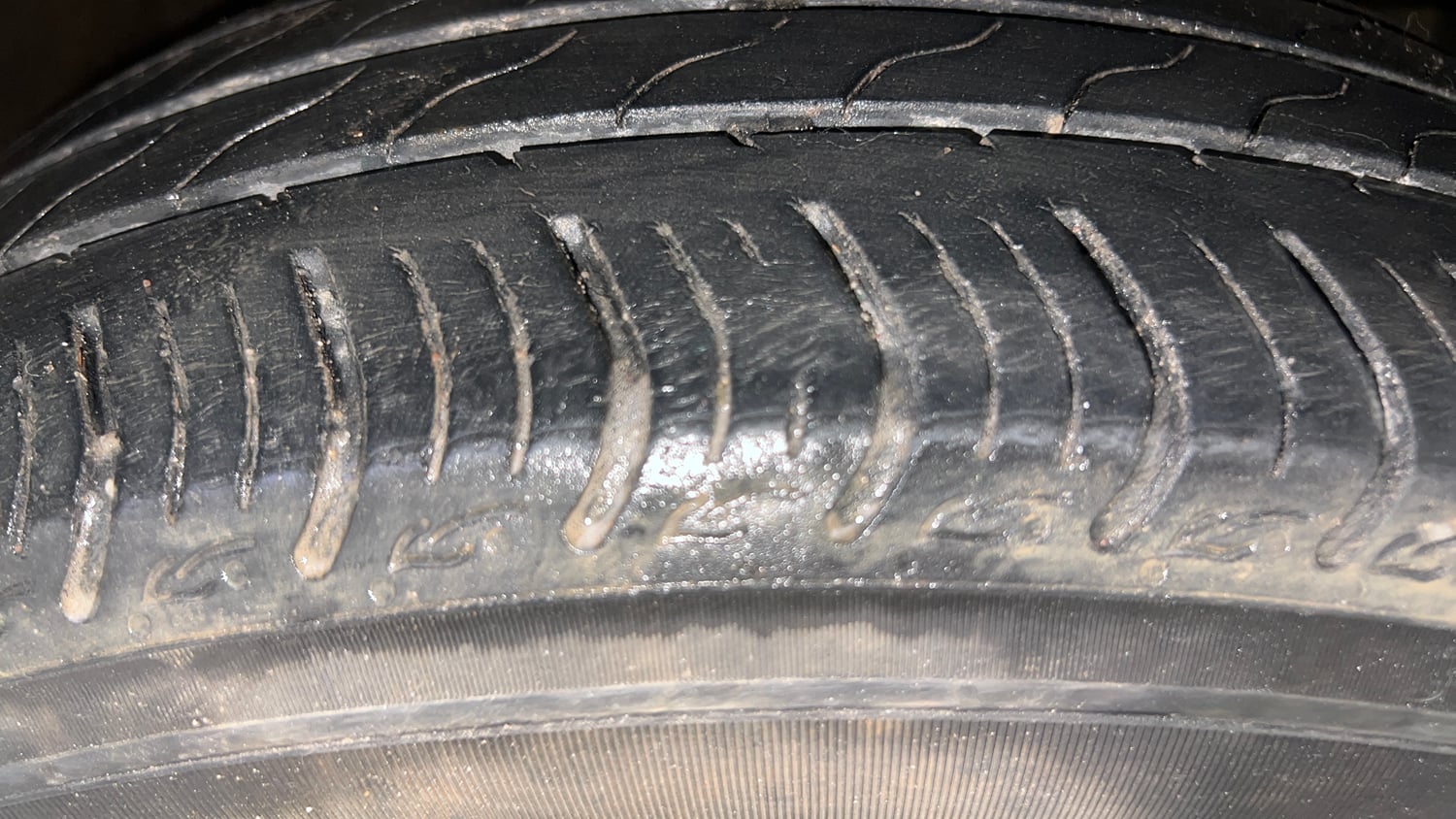 Used 2015 Honda City VX Petrol Manual tyres RIGHT FRONT TYRE TREAD VIEW