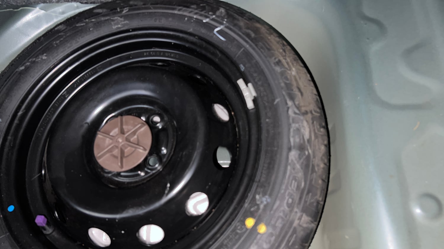 Used 2024 Maruti Suzuki Ignis Zeta 1.2 AMT Petrol Automatic tyres SPARE TYRE VIEW