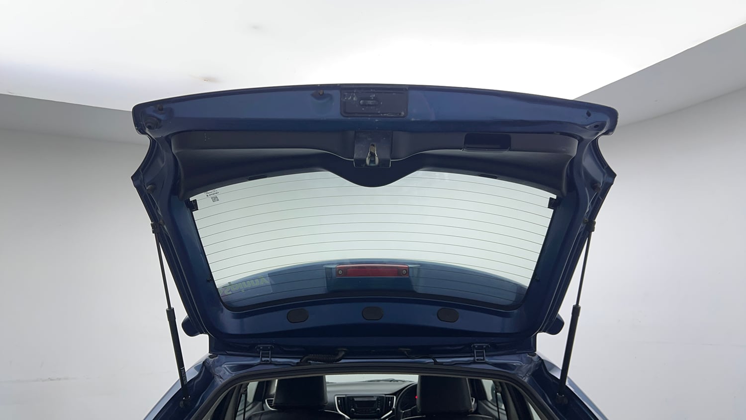 Used 2018 Maruti Suzuki Baleno Delta 1.3 Diesel Manual interior DICKY DOOR OPEN VIEW