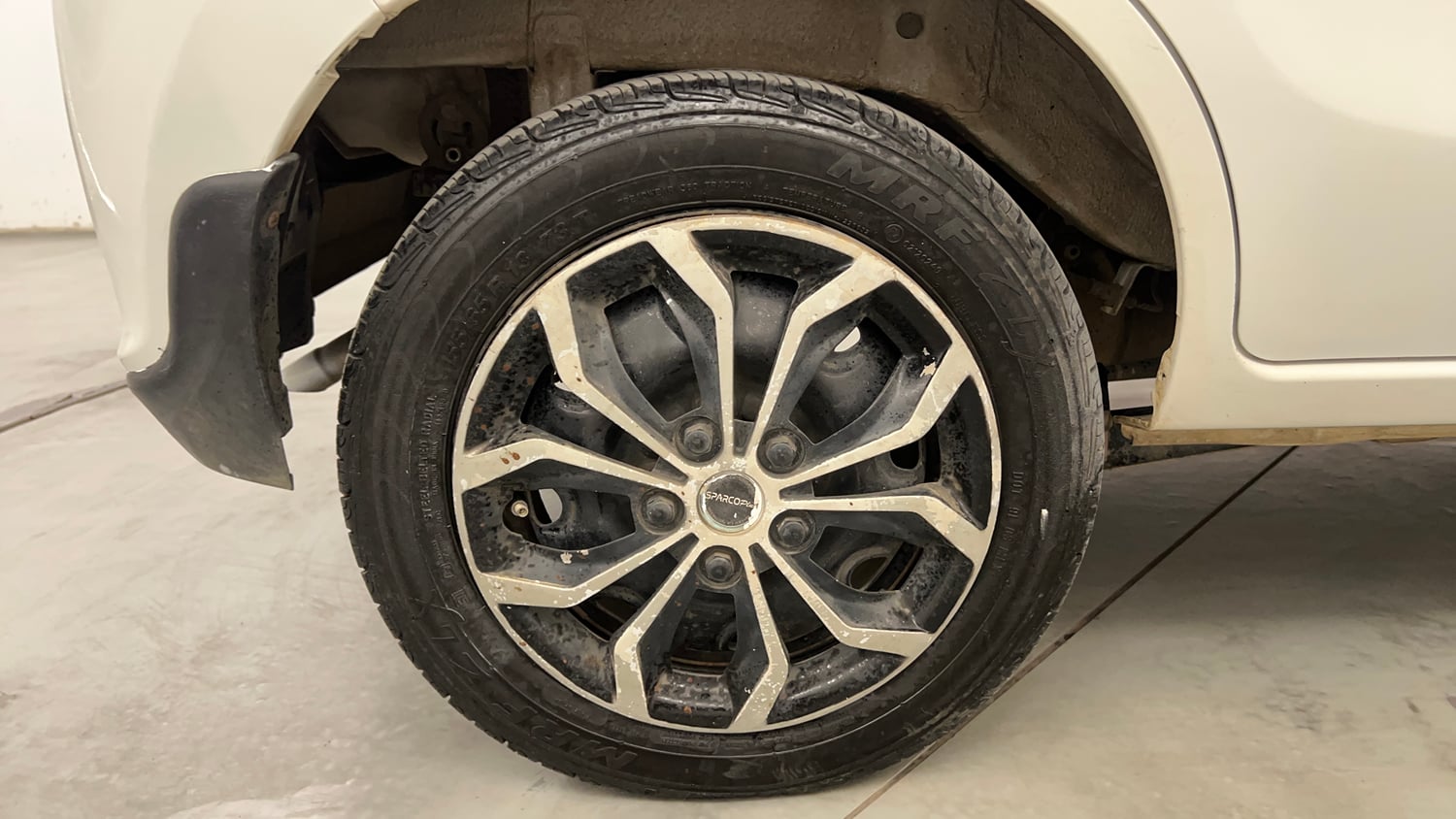 Used 2016 Maruti Suzuki Alto K10 VXi Petrol Manual tyres RIGHT REAR TYRE RIM VIEW