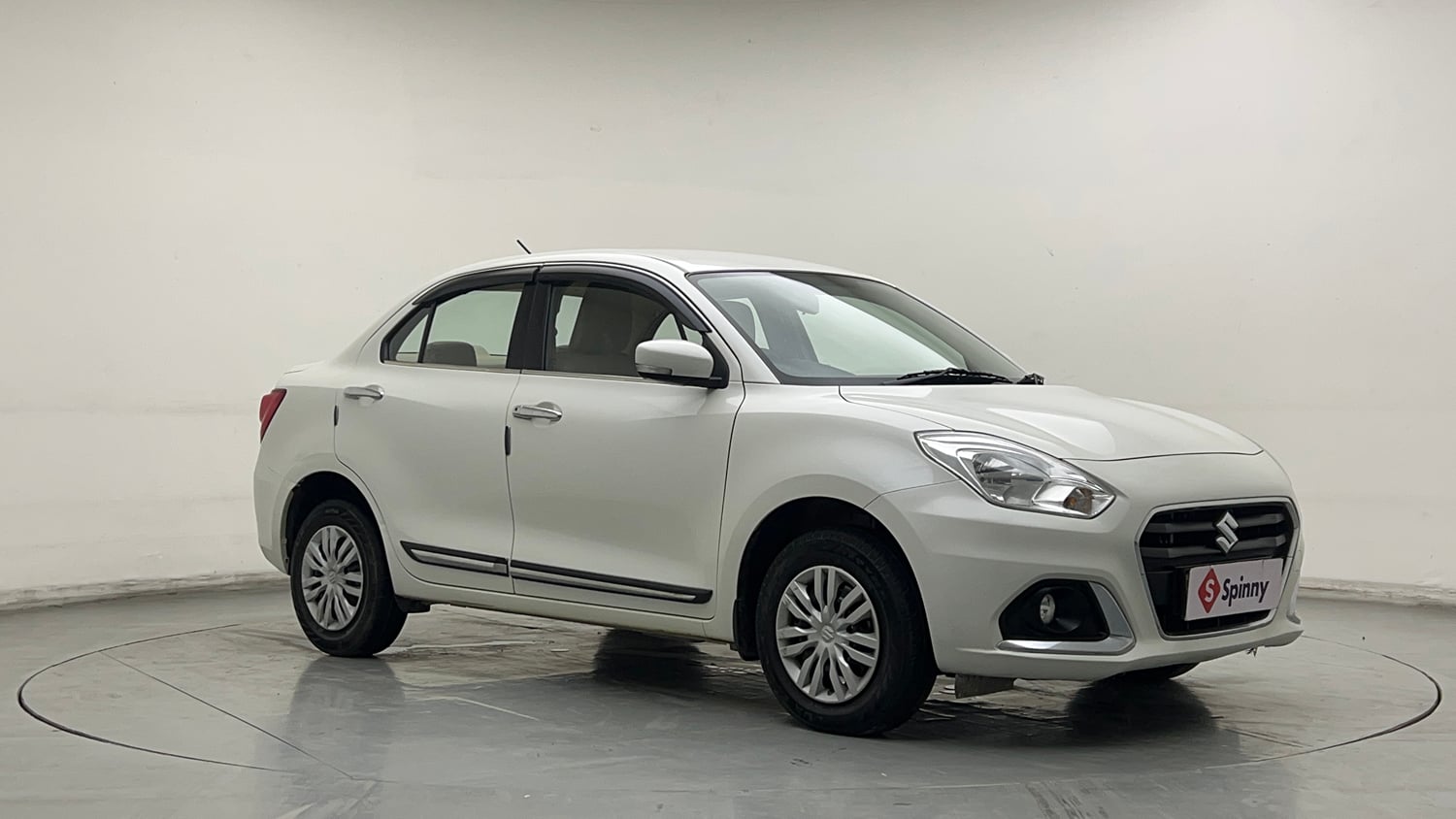 Used 2023 Maruti Suzuki Dzire VXi Petrol Manual exterior RIGHT FRONT CORNER VIEW
