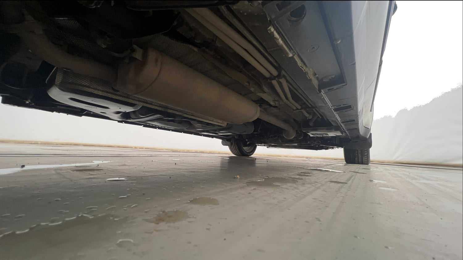 Used 2024 Toyota Innova Hycross ZX Hybrid 7 STR Hybrid Automatic extra REAR RIGHT UNDERBODY VIEW