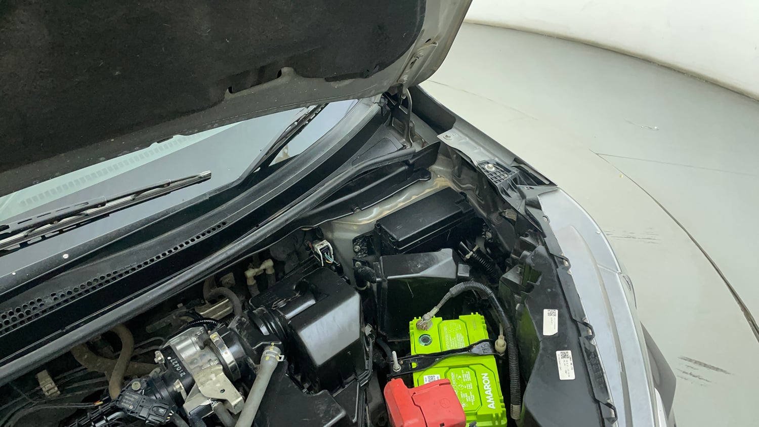 Used 2021 Honda WR-V VX MT Petrol Petrol Manual engine ENGINE LEFT SIDE HINGE & APRON VIEW