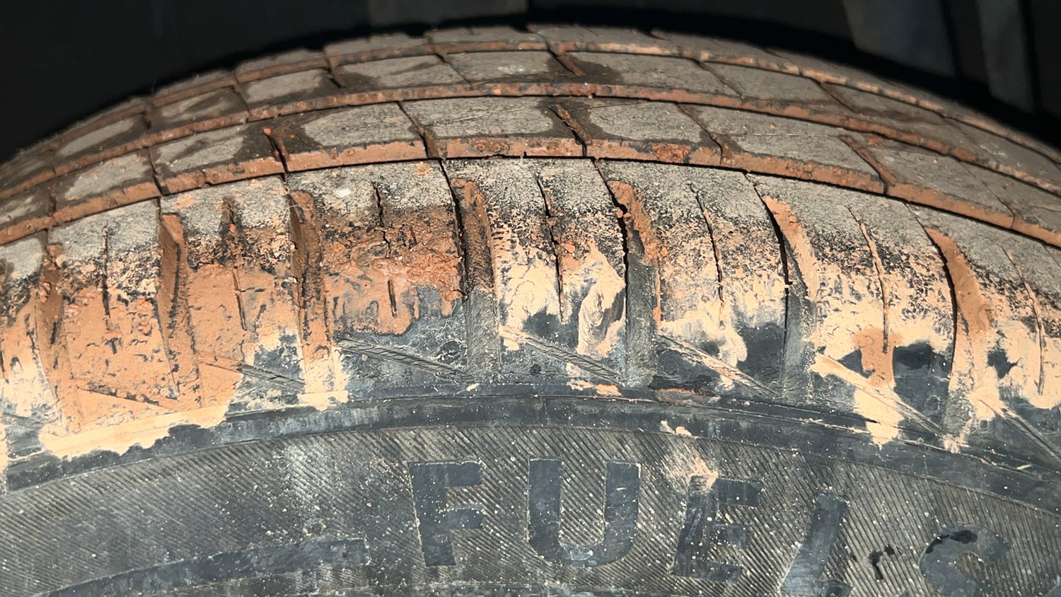 Used 2021 Renault Kwid CLIMBER 1.0 Opt Petrol Manual tyres RIGHT REAR TYRE TREAD VIEW