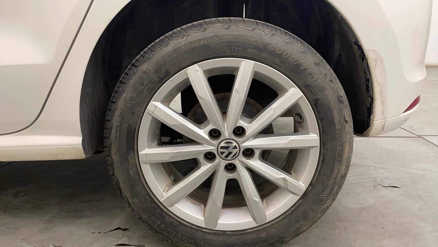 Used 2018 Volkswagen Polo Highline Plus 1.0 (P) 16 Alloy Petrol Manual tyres LEFT REAR TYRE RIM VIEW