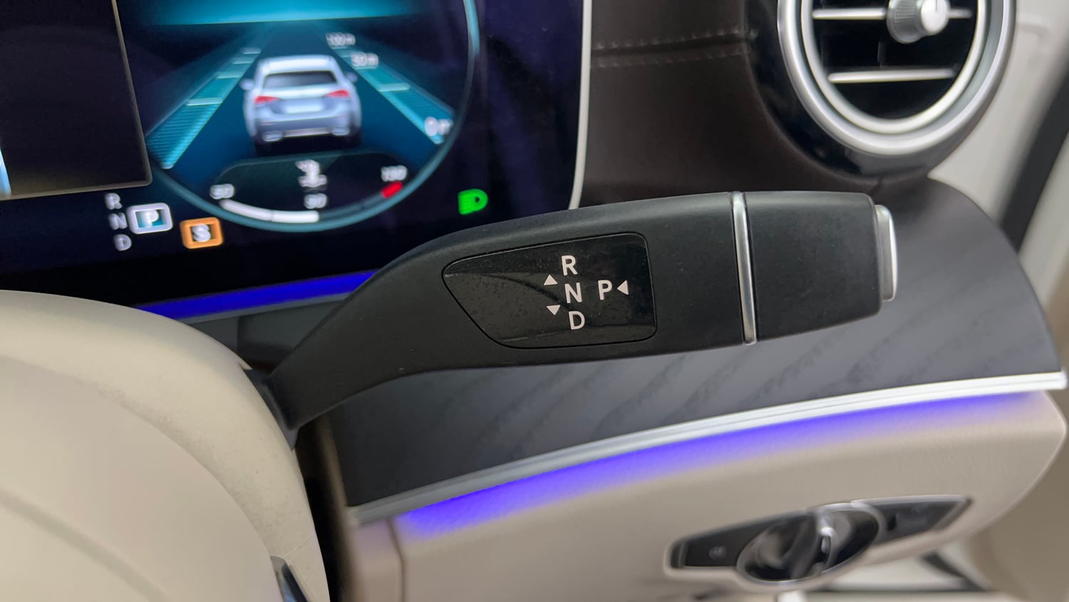 Used 2022 Mercedes-Benz E-Class E 220d Exclusive Diesel Automatic interior GEAR  KNOB VIEW