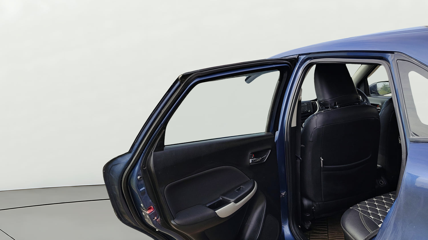 Used 2018 Maruti Suzuki Baleno Delta 1.2 Petrol Manual interior LEFT REAR DOOR OPEN VIEW