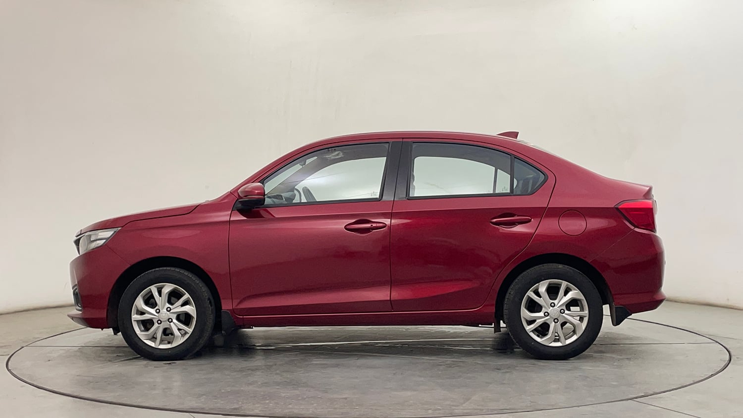 Used 2018 Honda Amaze 1.2 VX MT Petrol Petrol Manual exterior LEFT SIDE VIEW