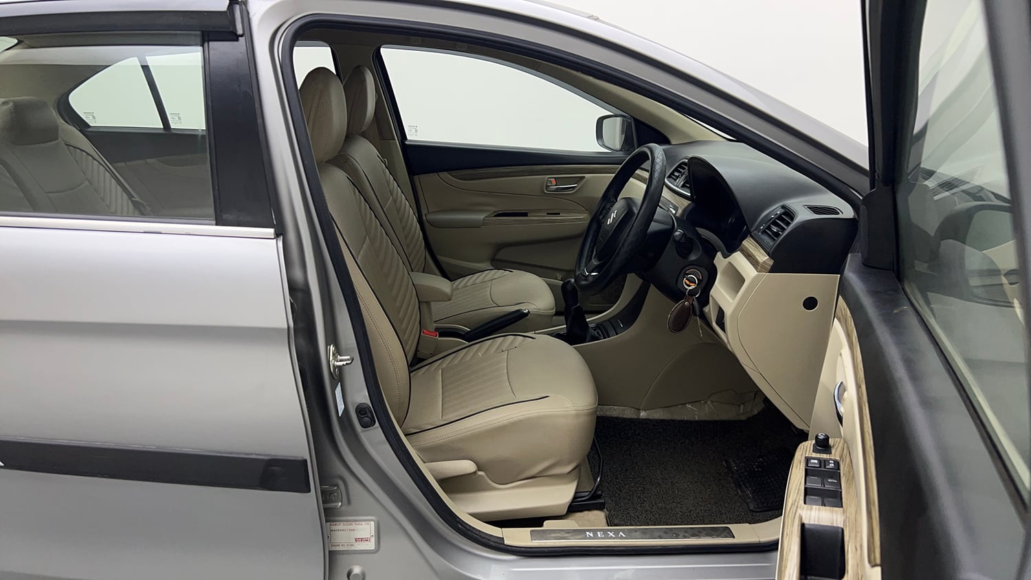 Used 2019 Maruti Suzuki Ciaz Sigma Hybrid 1.5 Petrol Manual interior RIGHT SIDE FRONT DOOR CABIN VIEW