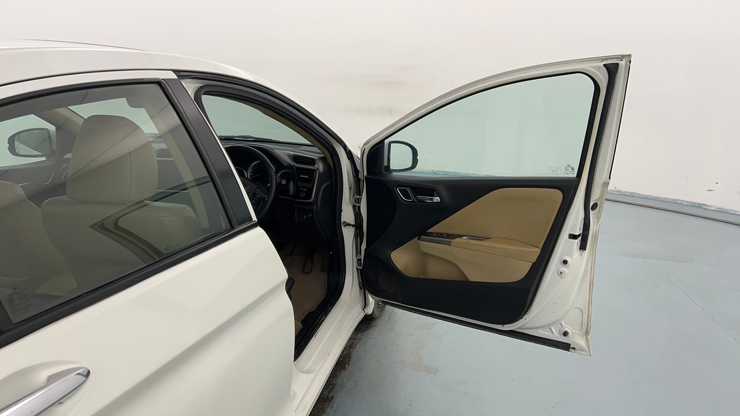 Used 2018 Honda City ZX Diesel Diesel Manual interior RIGHT FRONT DOOR OPEN VIEW