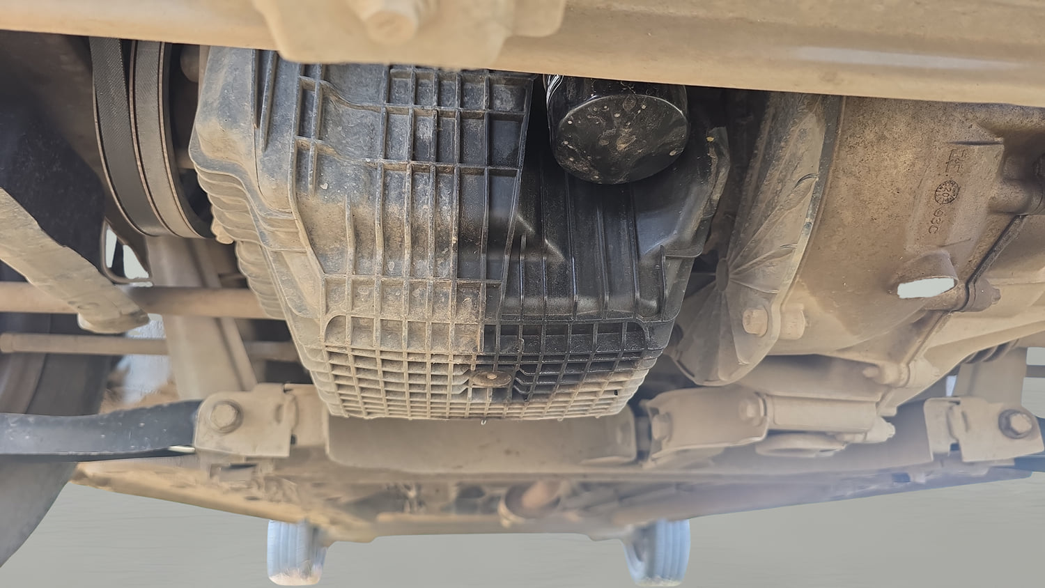 Used 2021 Renault Kwid RXT 1.0 Opt Petrol Manual extra FRONT LEFT UNDERBODY VIEW