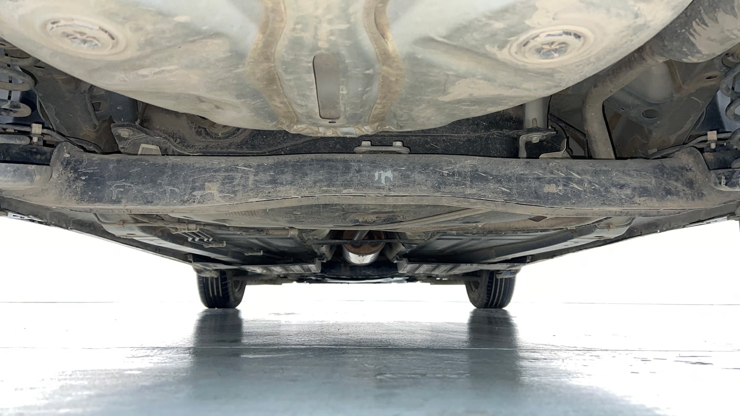 Used 2023 Maruti Suzuki Baleno Delta AGS Petrol Automatic extra REAR UNDERBODY VIEW (TAKEN FROM REAR)