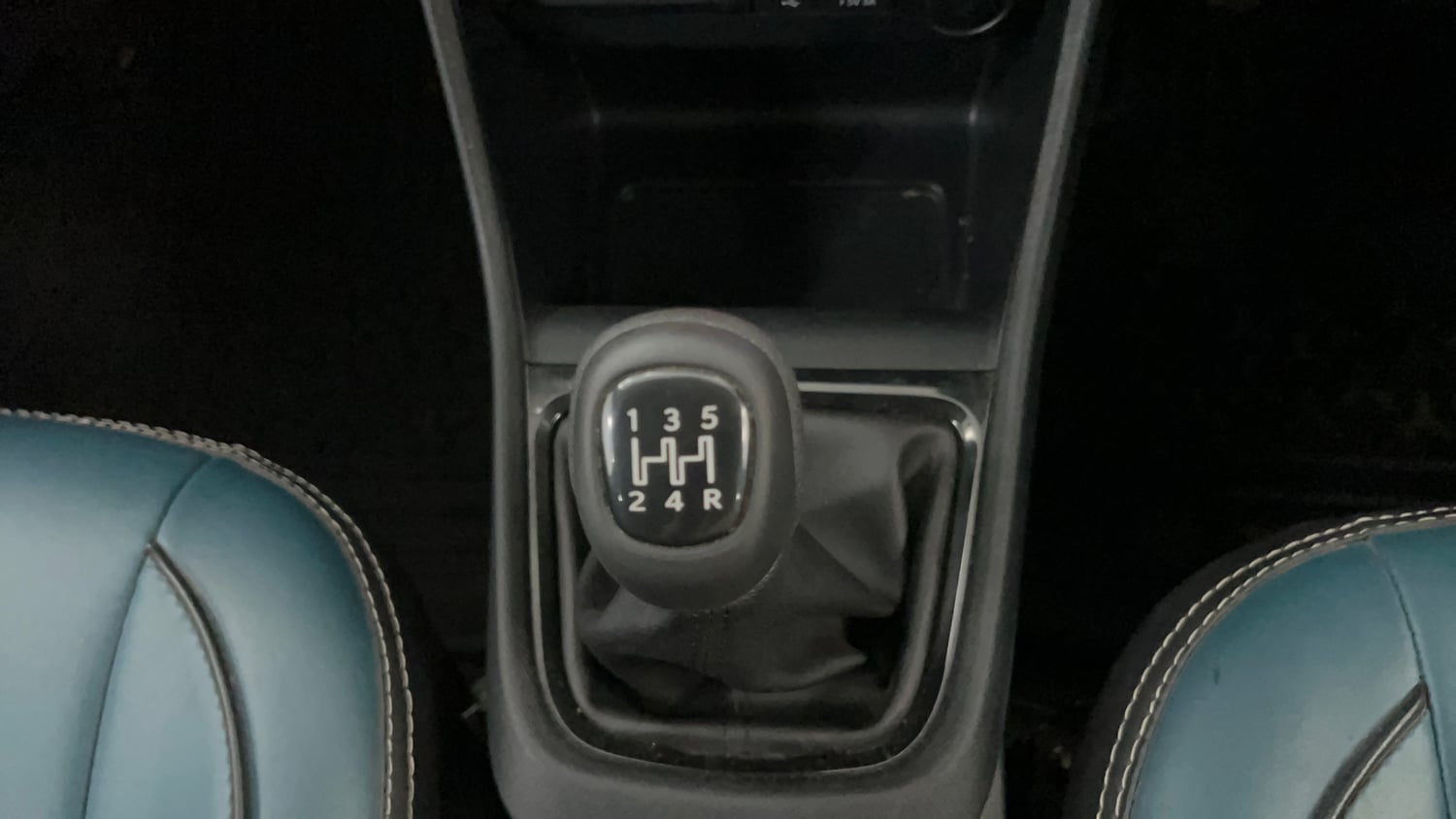 Used 2025 Tata Punch Adventure Plus iCNG Cng Manual interior GEAR  KNOB VIEW