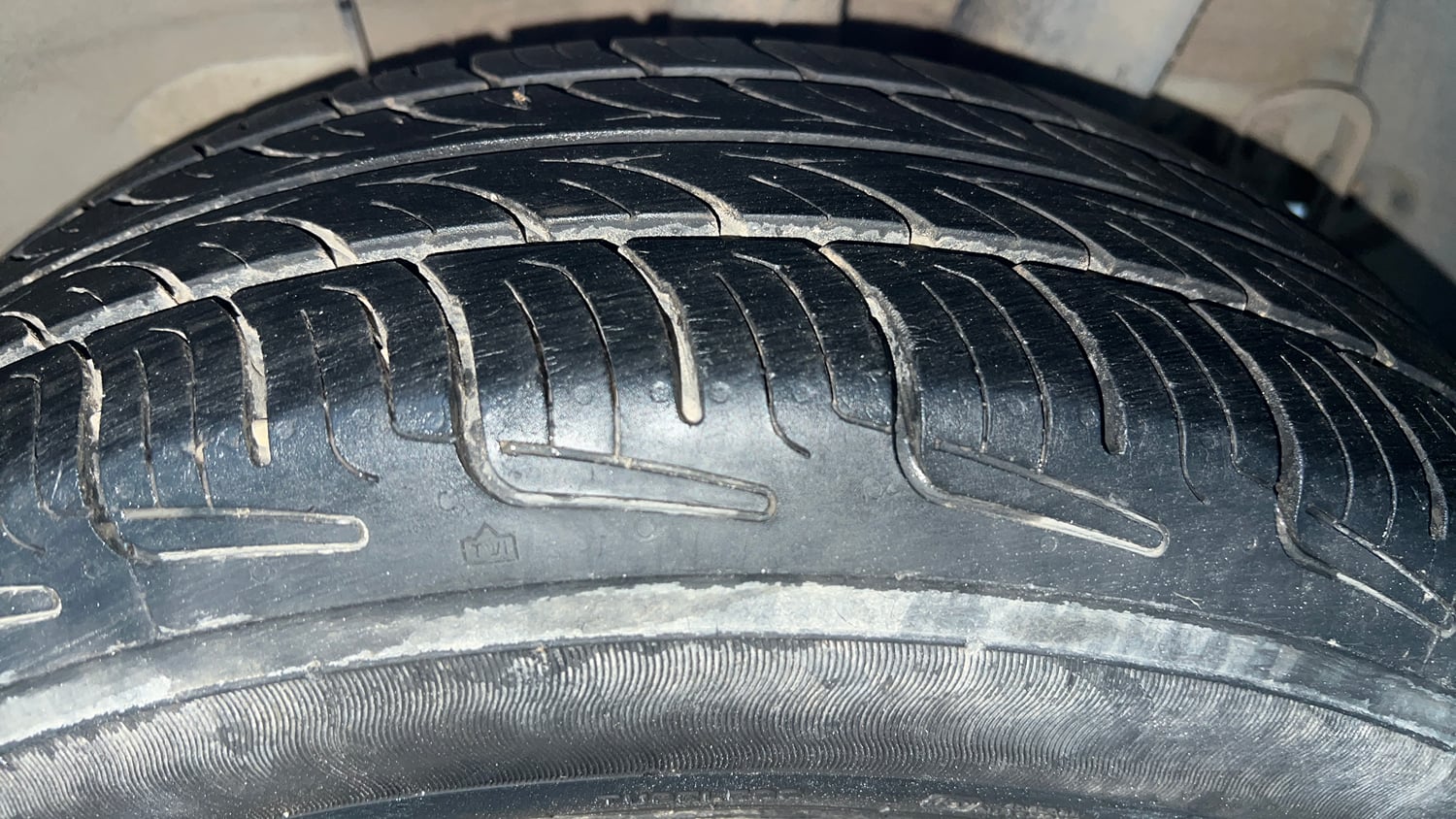 Used 2017 Hyundai Xcent Base ABS 1.2 Petrol Manual tyres LEFT REAR TYRE TREAD VIEW
