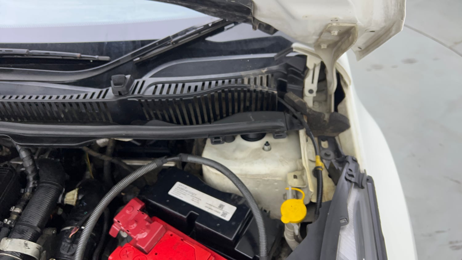 Used 2021 Tata Nexon XZA Plus Diesel Diesel Automatic engine ENGINE LEFT SIDE HINGE & APRON VIEW