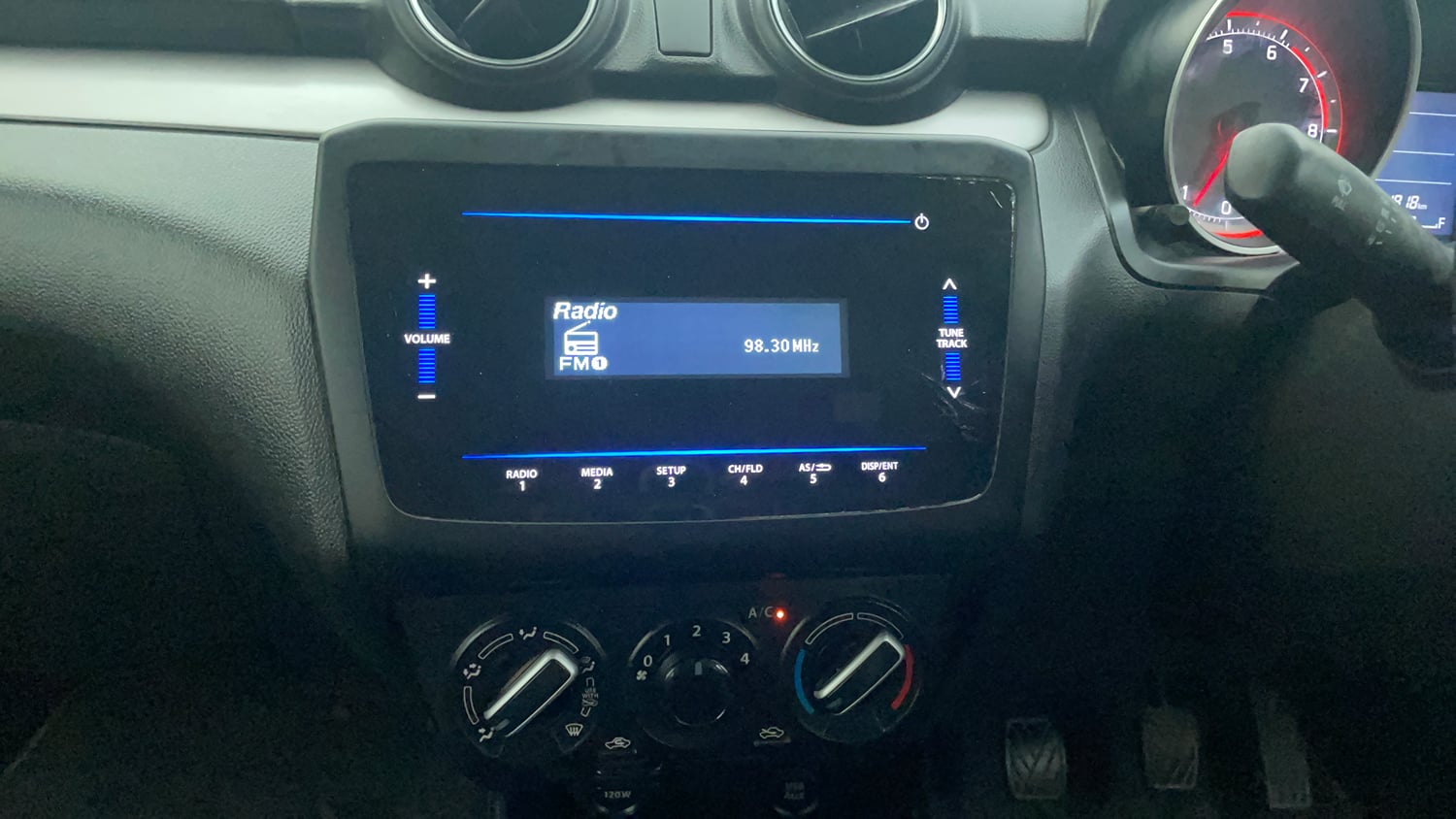 Used 2022 Maruti Suzuki Swift VXi Petrol Manual interior MUSIC SYSTEM & AC CONTROL VIEW