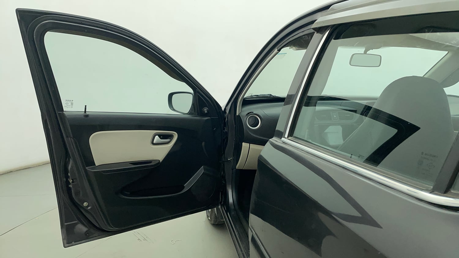 Used 2022 Maruti Suzuki Alto 800 VXi Petrol Manual interior LEFT FRONT DOOR OPEN VIEW
