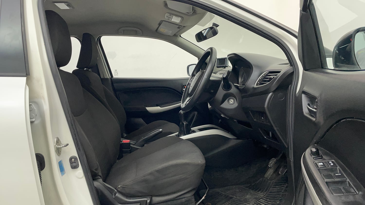 Used 2017 Maruti Suzuki Baleno Delta 1.2 Petrol Manual interior RIGHT SIDE FRONT DOOR CABIN VIEW