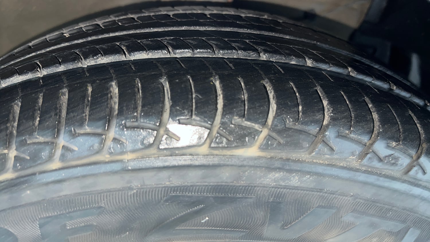Used 2019 Maruti Suzuki Ciaz Sigma Hybrid 1.5 Petrol Manual tyres RIGHT FRONT TYRE TREAD VIEW