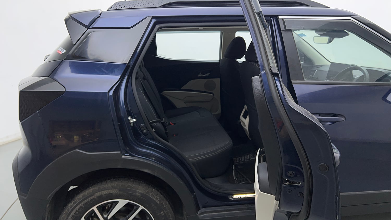 Used 2024 Mahindra XUV 3XO AX5L 1.2 Petrol Petrol Manual interior RIGHT SIDE REAR DOOR CABIN VIEW