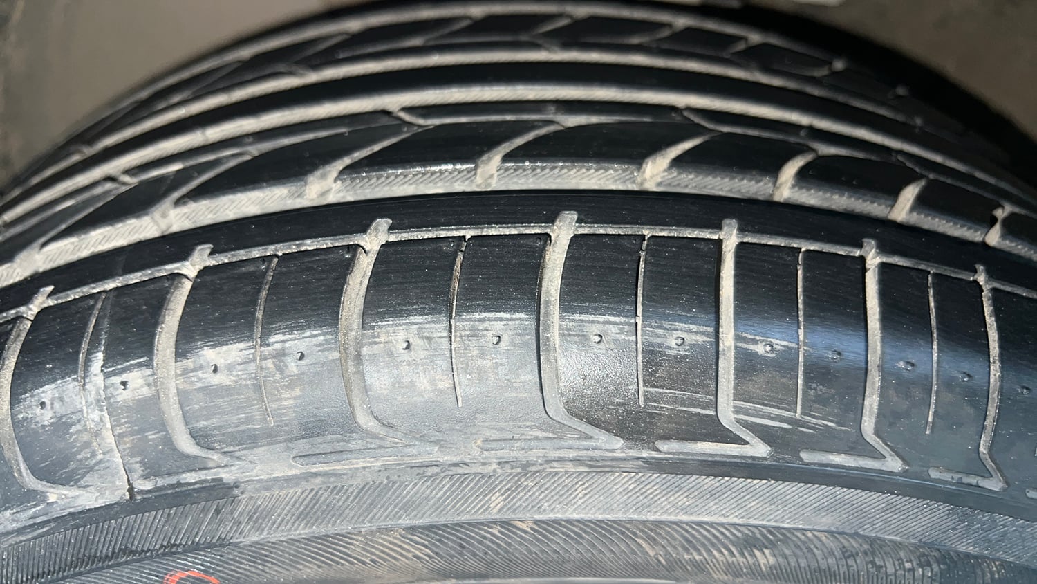 Used 2018 Hyundai Verna SX (O) 1.6 VTVT AT Petrol Automatic tyres LEFT FRONT TYRE TREAD VIEW