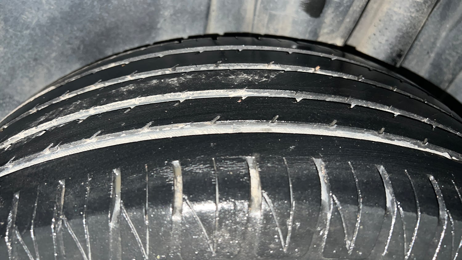 Used 2022 maruti-suzuki Vitara Brezza ZXi Petrol Manual tyres LEFT REAR TYRE TREAD VIEW